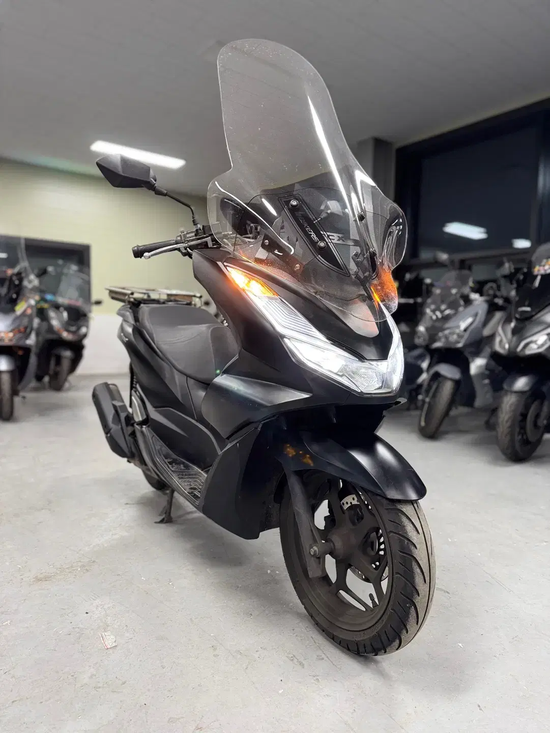 혼다 PCX125 22년형 6만Km 판매합니다